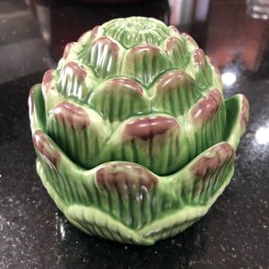 William-Sonoma Farm Stand Artichoke Shape 2012 Eigen Soup Tureen 4.75" (4 total)